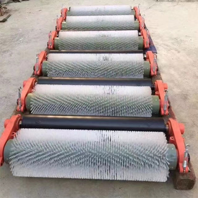 O método de função e manutenção do limpador de correia transportador